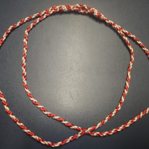 Cordão Trançado RETRÔ Branco-Vermelho